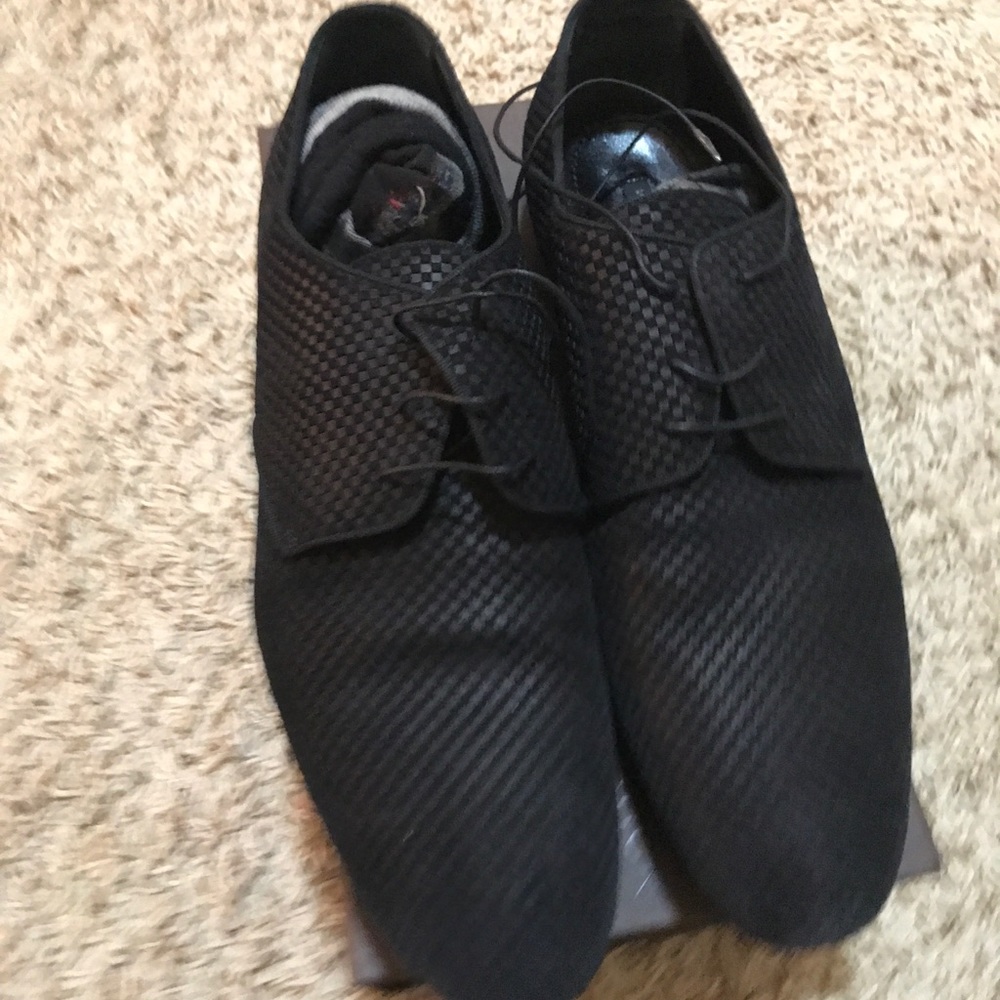 Louis Vuitton men’s shoes authentic